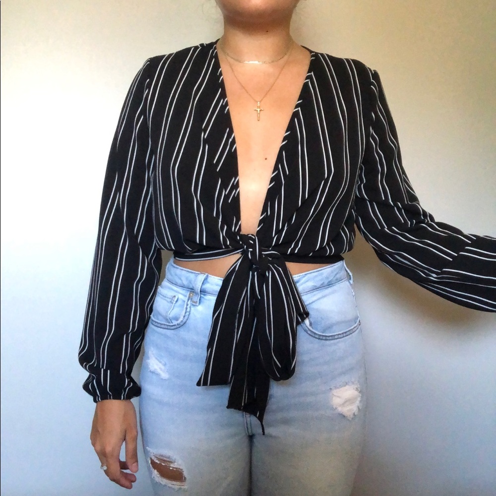 Black and White Front Tie Crop Top Shirt